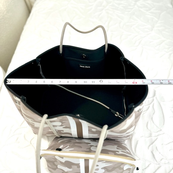 Haute Shore Neoprene Tote Cosmetic Eyeglass Wallet Wristlet Set Beach Lake - Picture 14 of 16